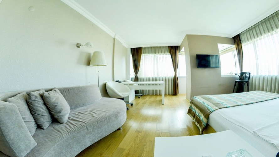 Superior Room, City View