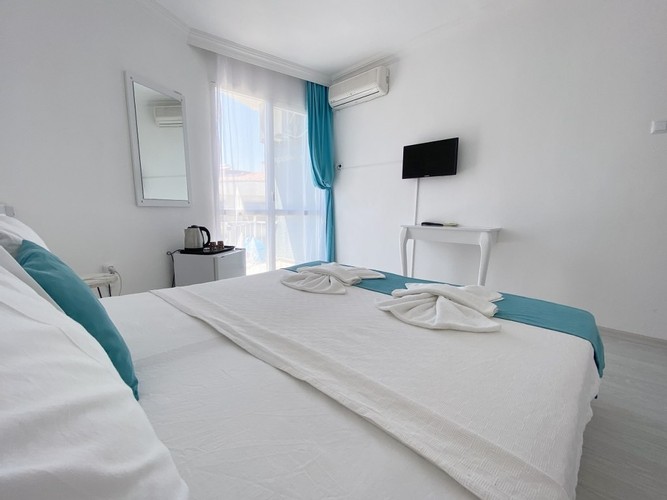 Standard Room, City View (Balcony)