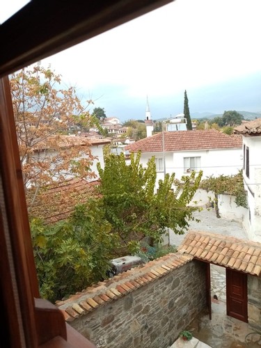 Aile Odası, Bahçe Manzaralı