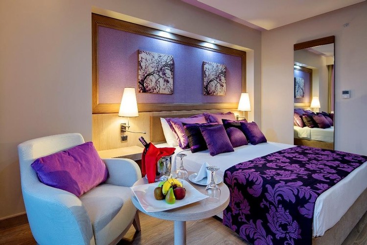 Standard Room, Land View