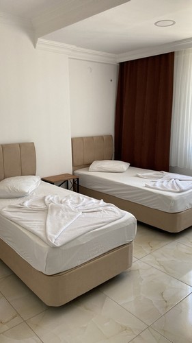 Single Room (1 Person)