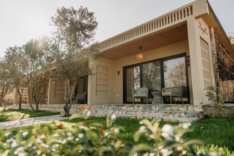 Teras Bahçeli Oda, Bahçe Manzaralı (Teraslı)