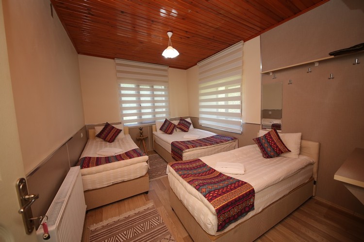 Aile Superior Odası (4 Kişilik)