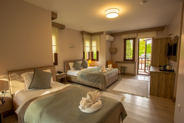 Suit Oda (3 Kişilik)