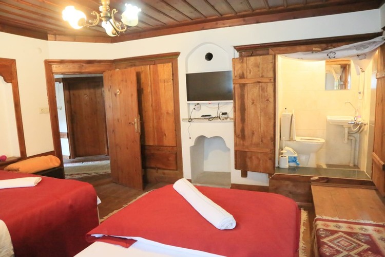 Standard Room (3 Person)