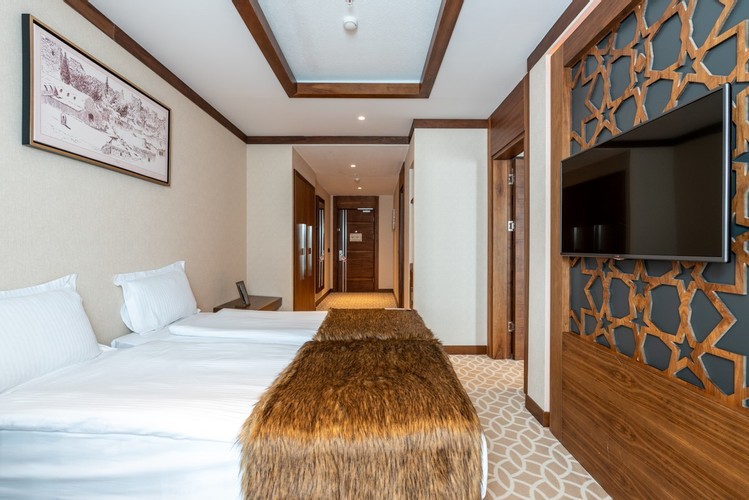 Aile Deluxe Junior Odası