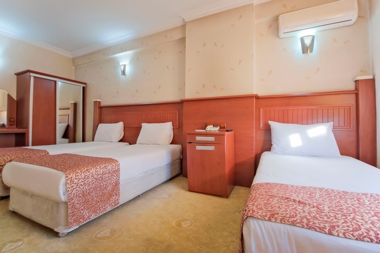 Standard Room (3 Person)