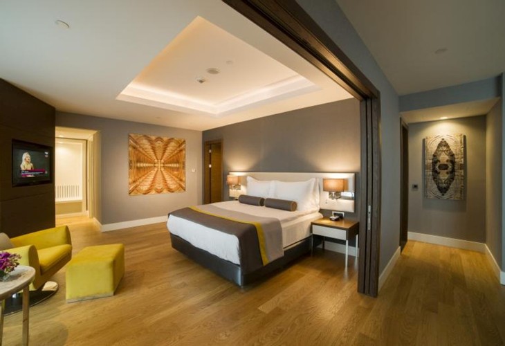 Suit Oda, Şehir Manzaralı