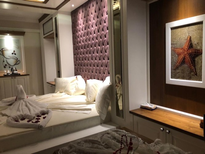 Honeymoon Room, Sea View