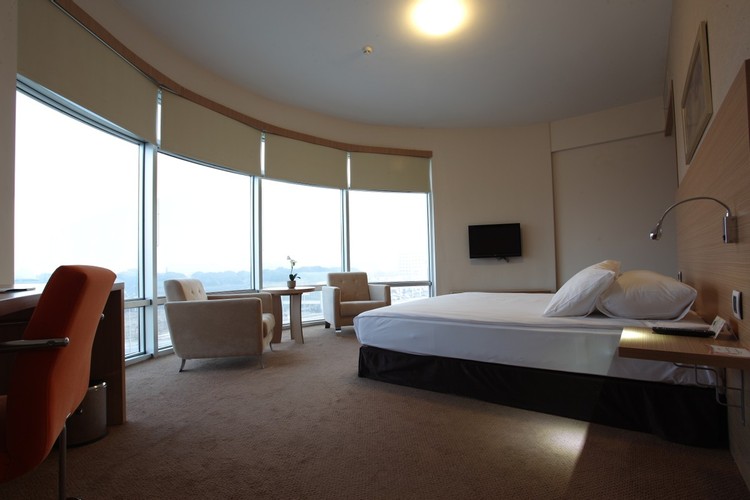 Suit Oda, Şehir Manzaralı