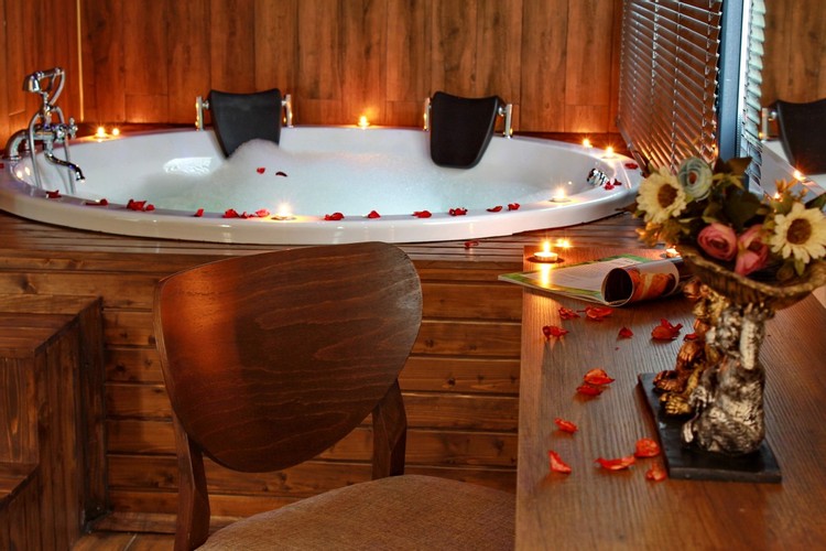 King Suit Balayı Teras Odası (Teraslı)