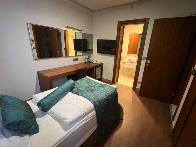 Standard Room (1 Person)