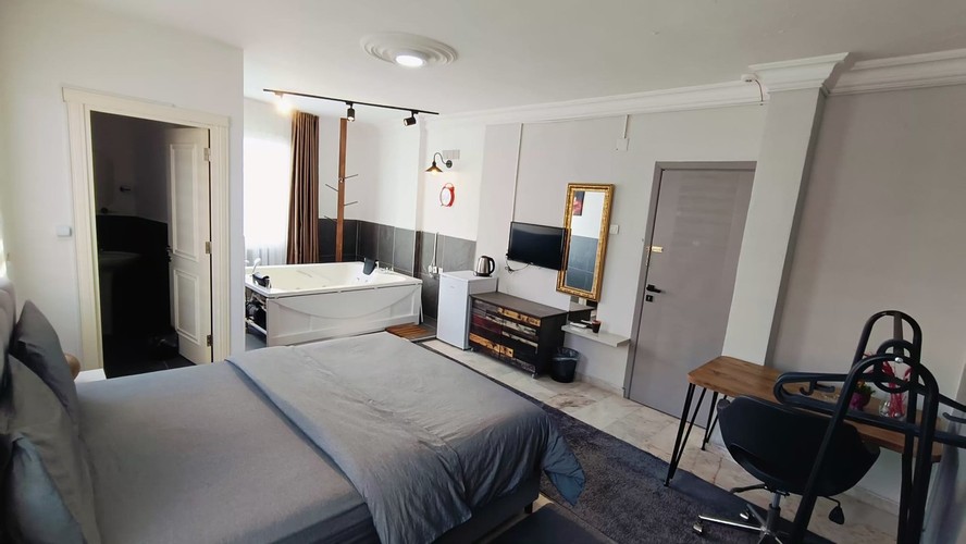 Romantik Luxury Antique Oda