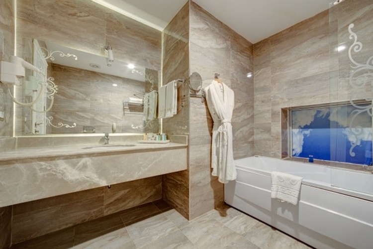 Köşe Oda, Şehir Manzaralı