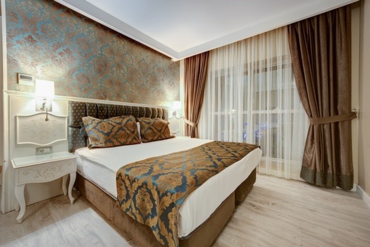 Deluxe Room, Pool View