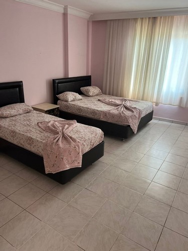 Apart 1+1 Daire, Kara Manzaralı