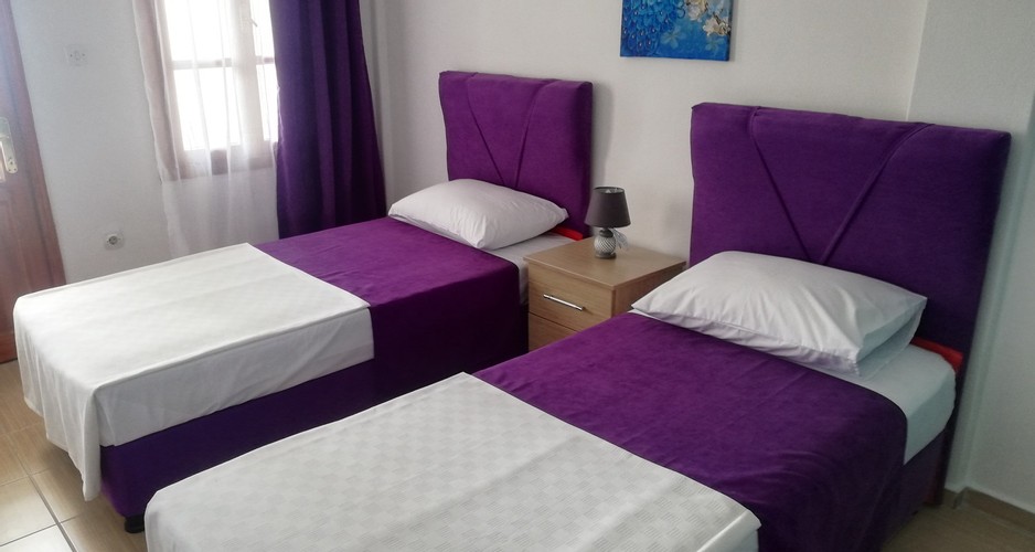 Standart Oda, Kara Manzaralı