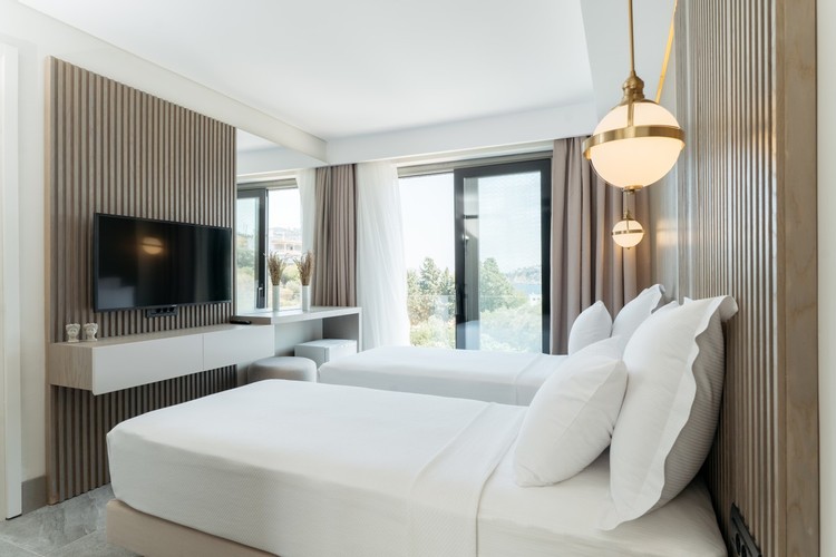 Deluxe Room, Partial Sea View