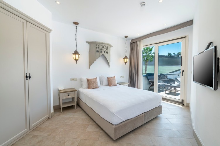 Suit Teras Oda (Teraslı)