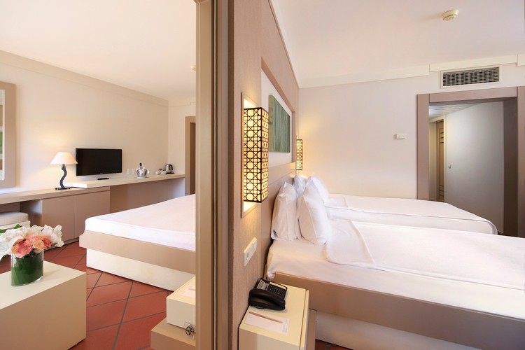 Family Room, Garden View