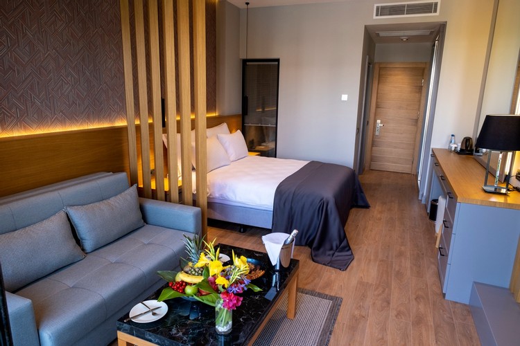 Superior Room, Pool View