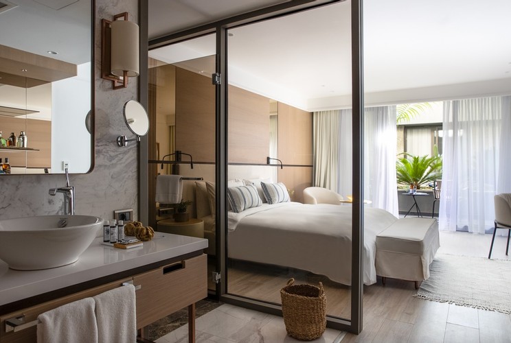 Standart Oda, Kara Manzaralı