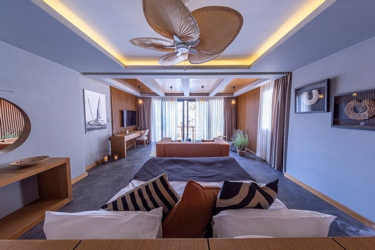 Deluxe Balayı Suit Odası (Balkonlu)