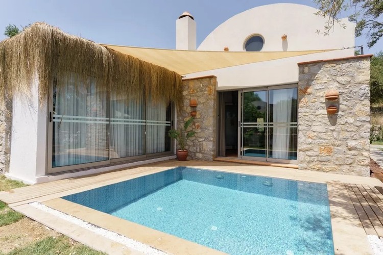 Suite Loft Room, Pool View