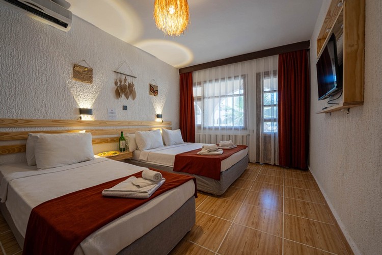  Partial Sea Or Pool View Room