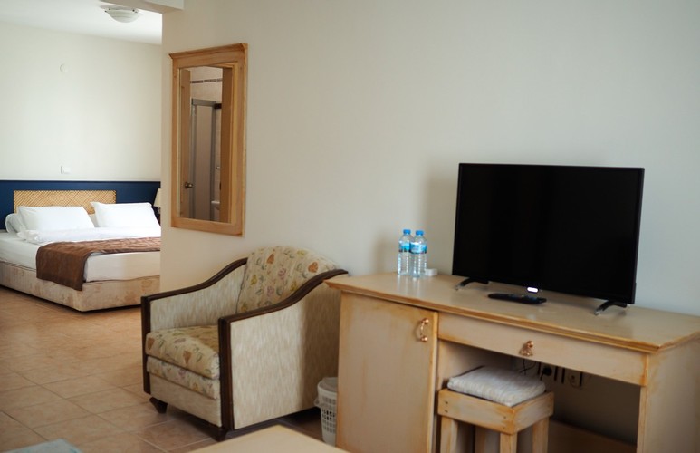 Suit Oda (3 Kişilik)