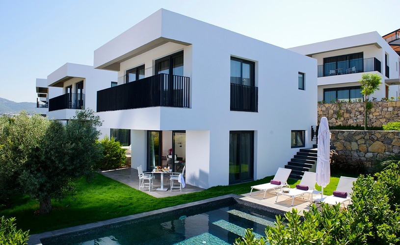 Özel Havuzlu İki Yatak Odalı Villa