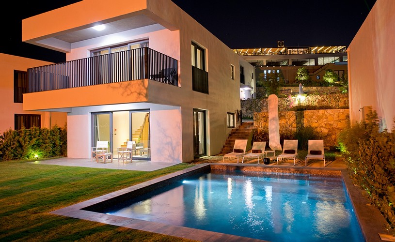 Villa, Havuz Manzaralı