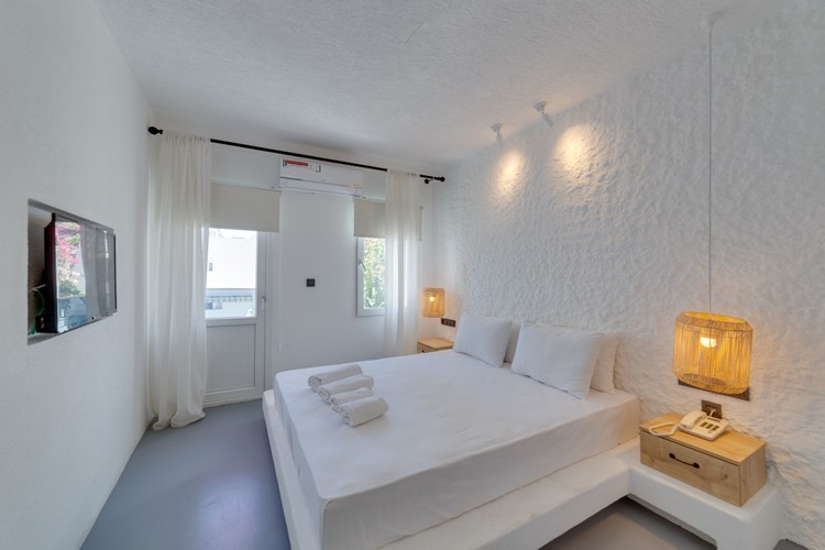 Superior Oda, Kara Manzaralı