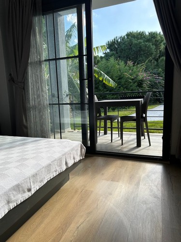 Deluxe Room, Pool View (Balcony)