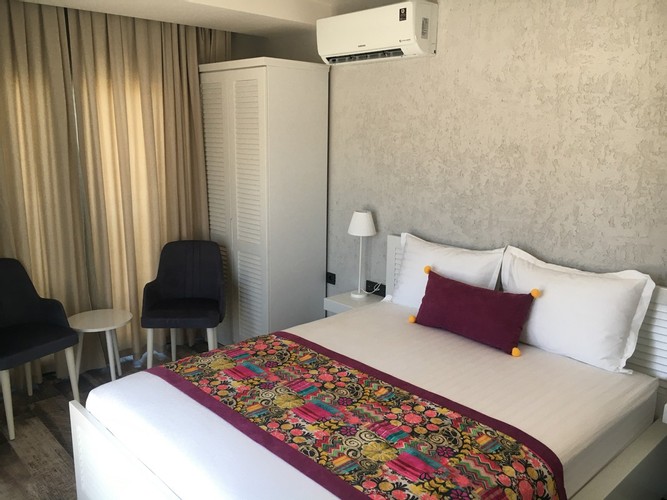 Deluxe Oda, Havuz Manzaralı