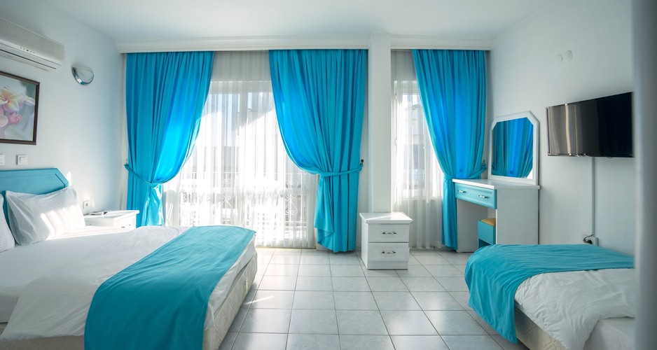 Family Room (Balcony)