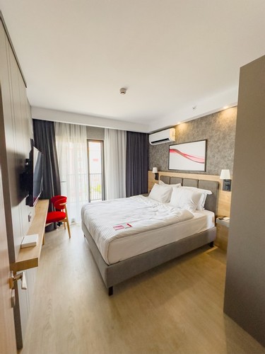 Standart Oda, Havuz Manzaralı