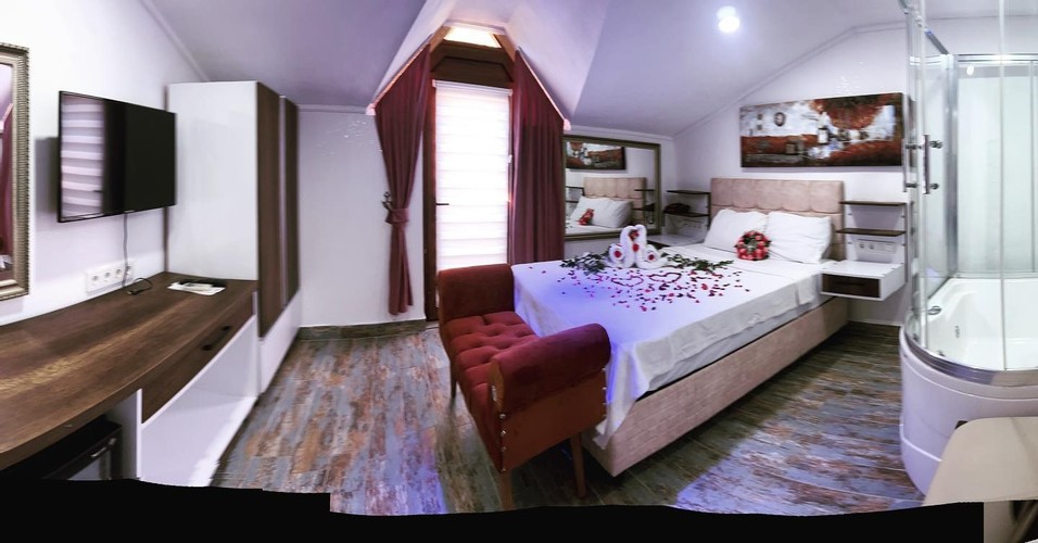 Standart Oda, Havuz Manzaralı