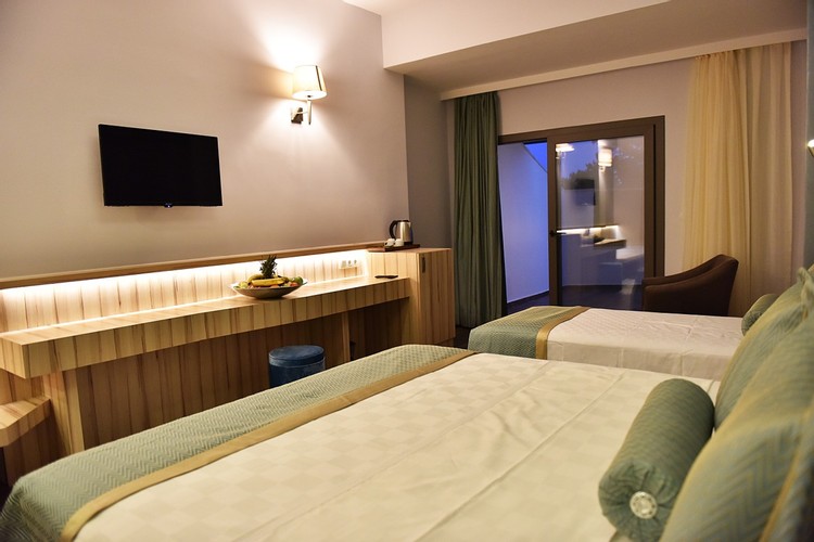 Superior Room, Sea View (Jacuzzi)