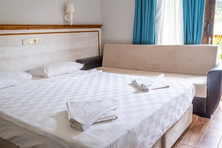 Standard Room (3 Person)