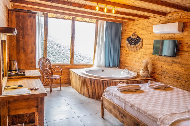 Suite Room (Jacuzzi)