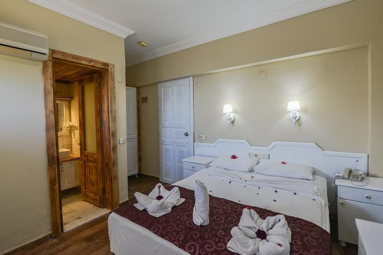 Standard Room, Land View