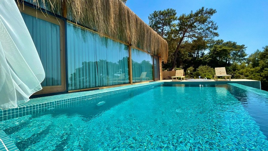 Sandal With Private Pool And Jacuzzi And Kitchen