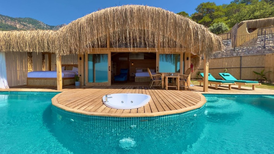 Çınar Özel Havuzlu Ve Jakuzili Oda