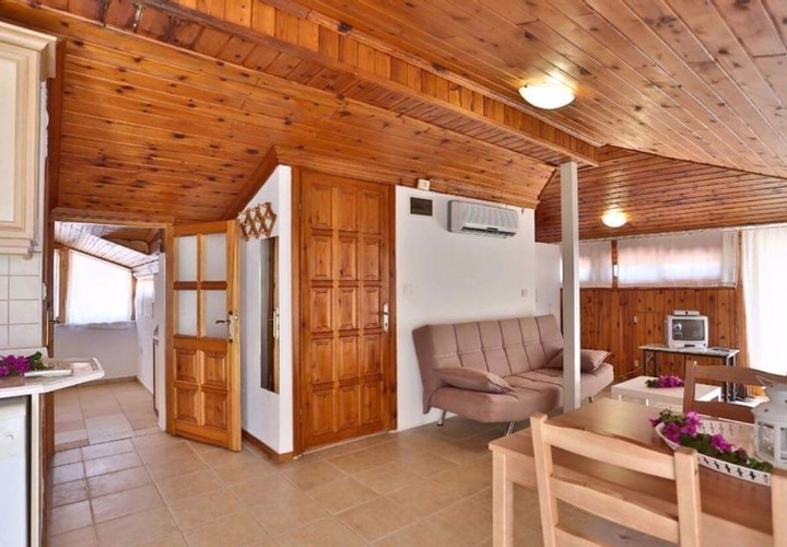 Apart Çatı 1+1 Daire Teras Katı Oda (Teraslı)