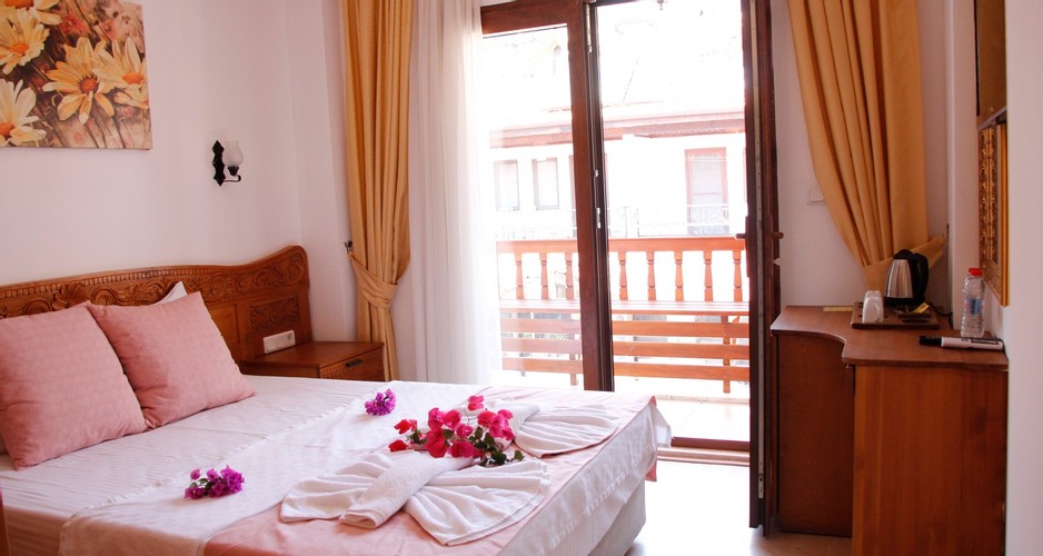 Deluxe Room (Balcony)