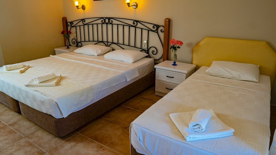 Balkonlu Oda, Bahçe Manzaralı (Balkonlu)