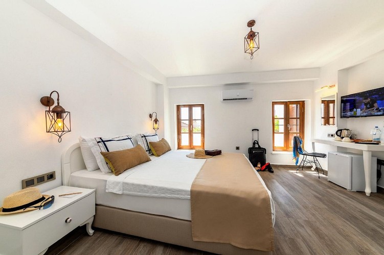 Suit Oda, Kısmi Deniz Manzaralı