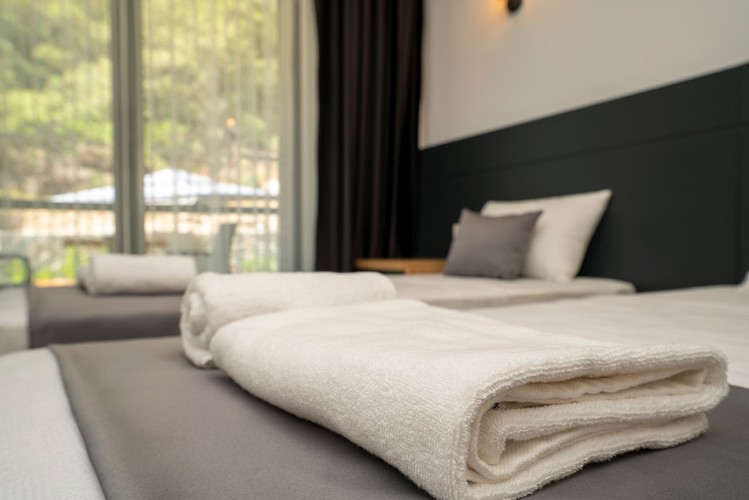 Deluxe Oda, Havuz Manzaralı (Balkonlu)