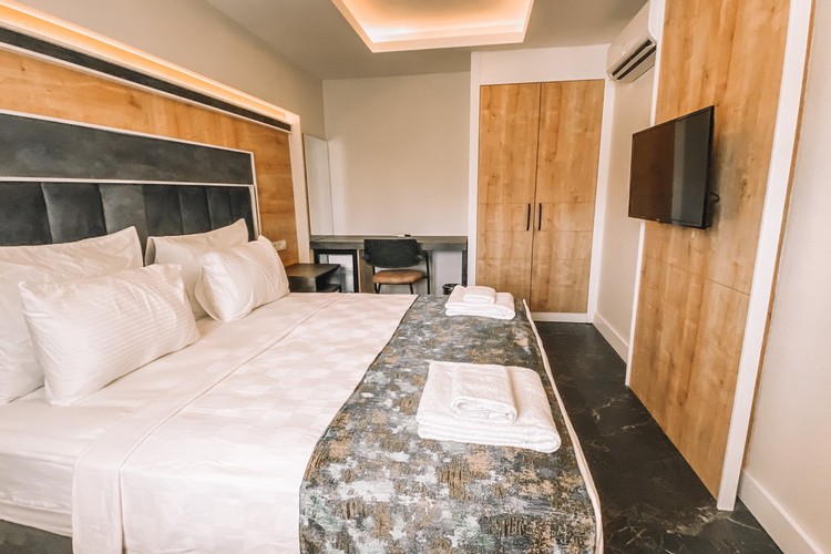 Superior Room (1 Person)